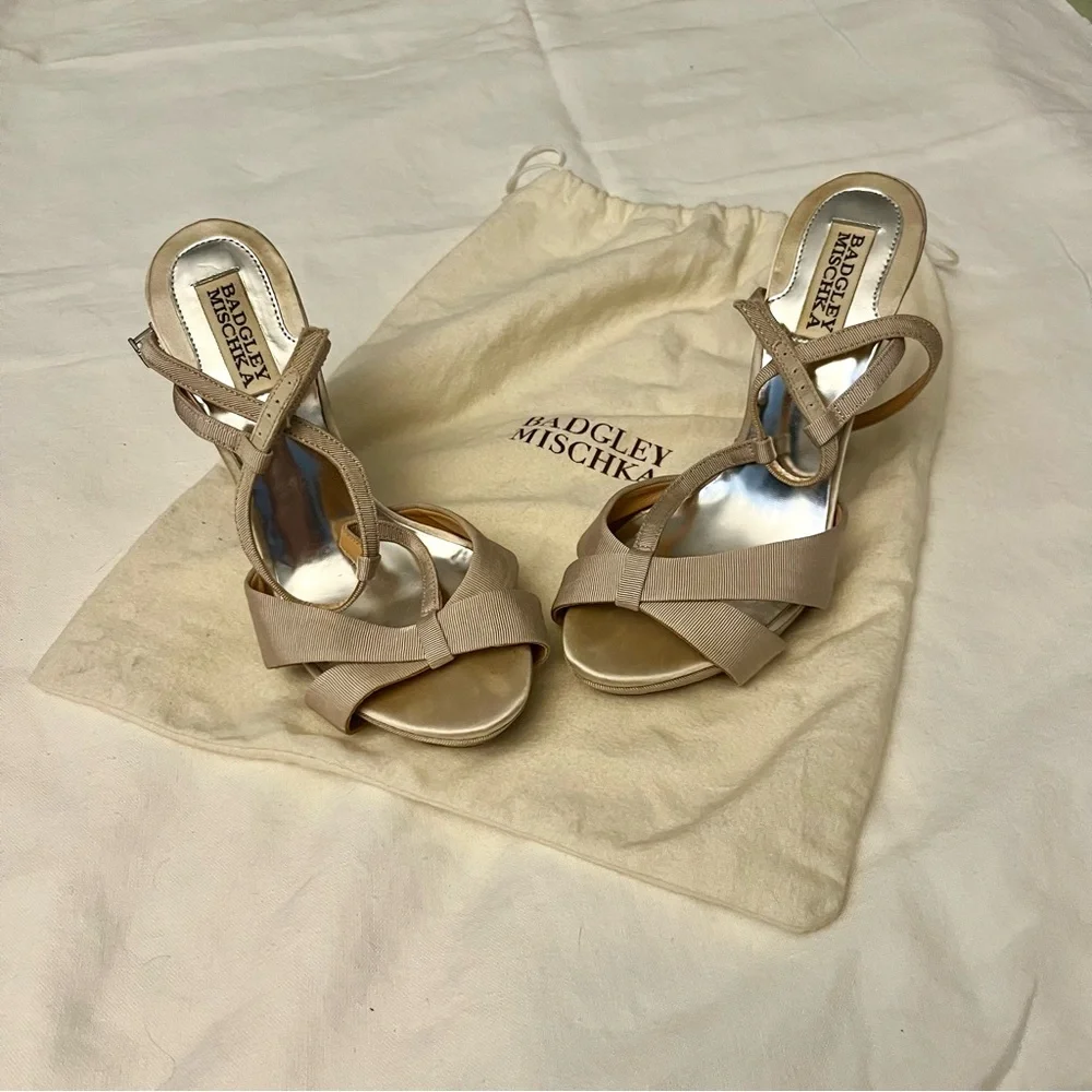 Badgley Mischka Champagne Strappy Heels Size 7